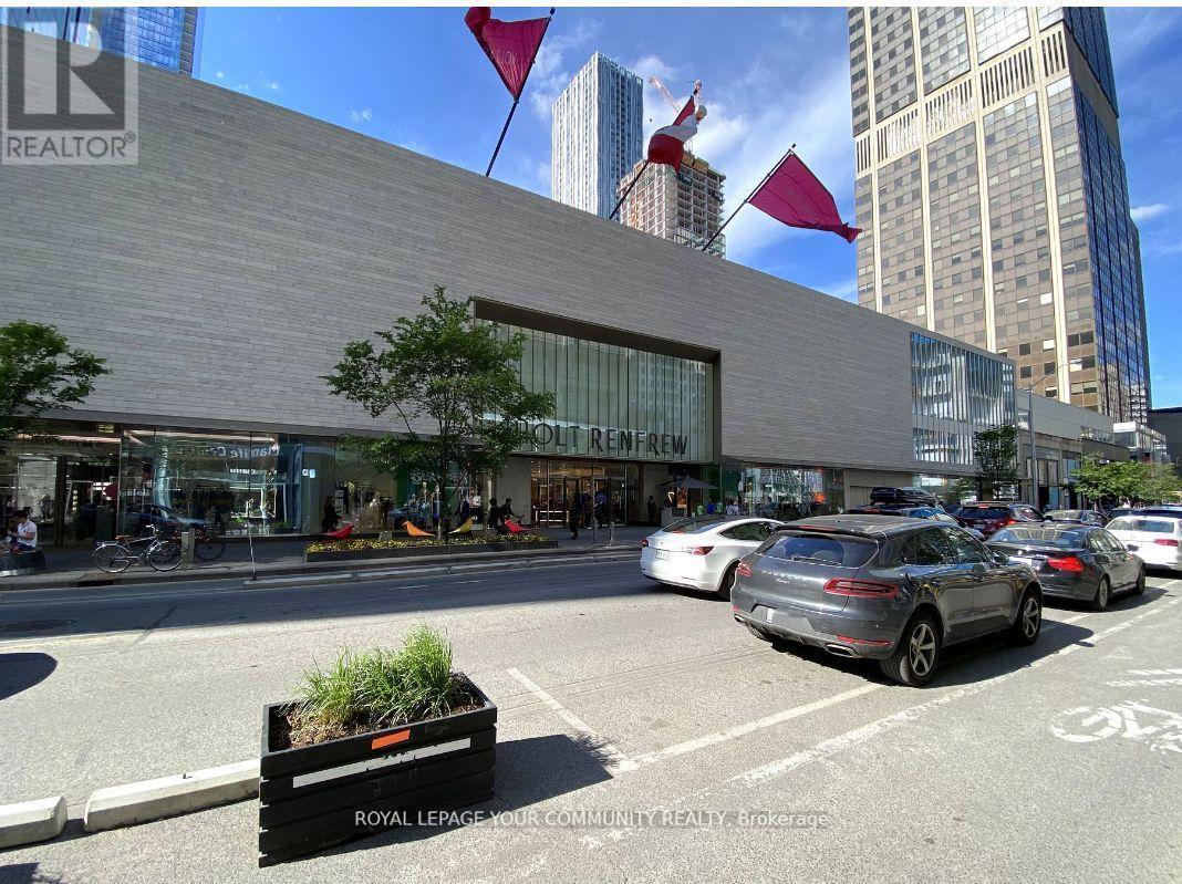 












3202 - 21 BALMUTO STREET

,
Toronto,




Ontario
M4Y1W4

