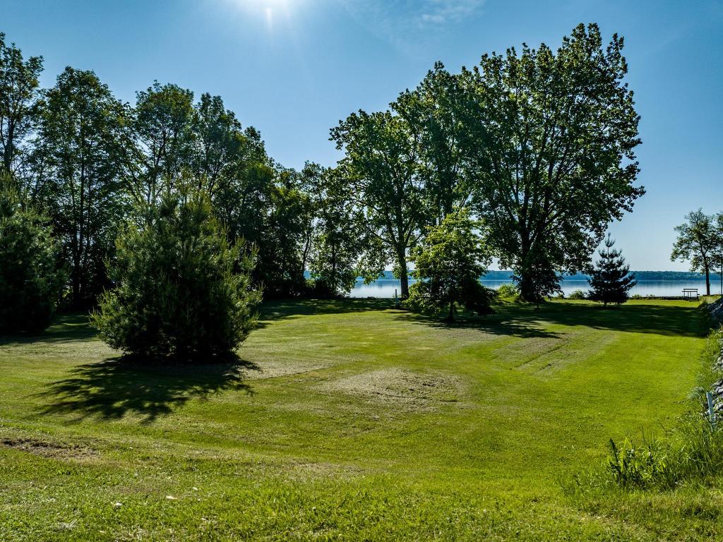 












2e Rue

,
Batiscan,







QC
G0X1A0

