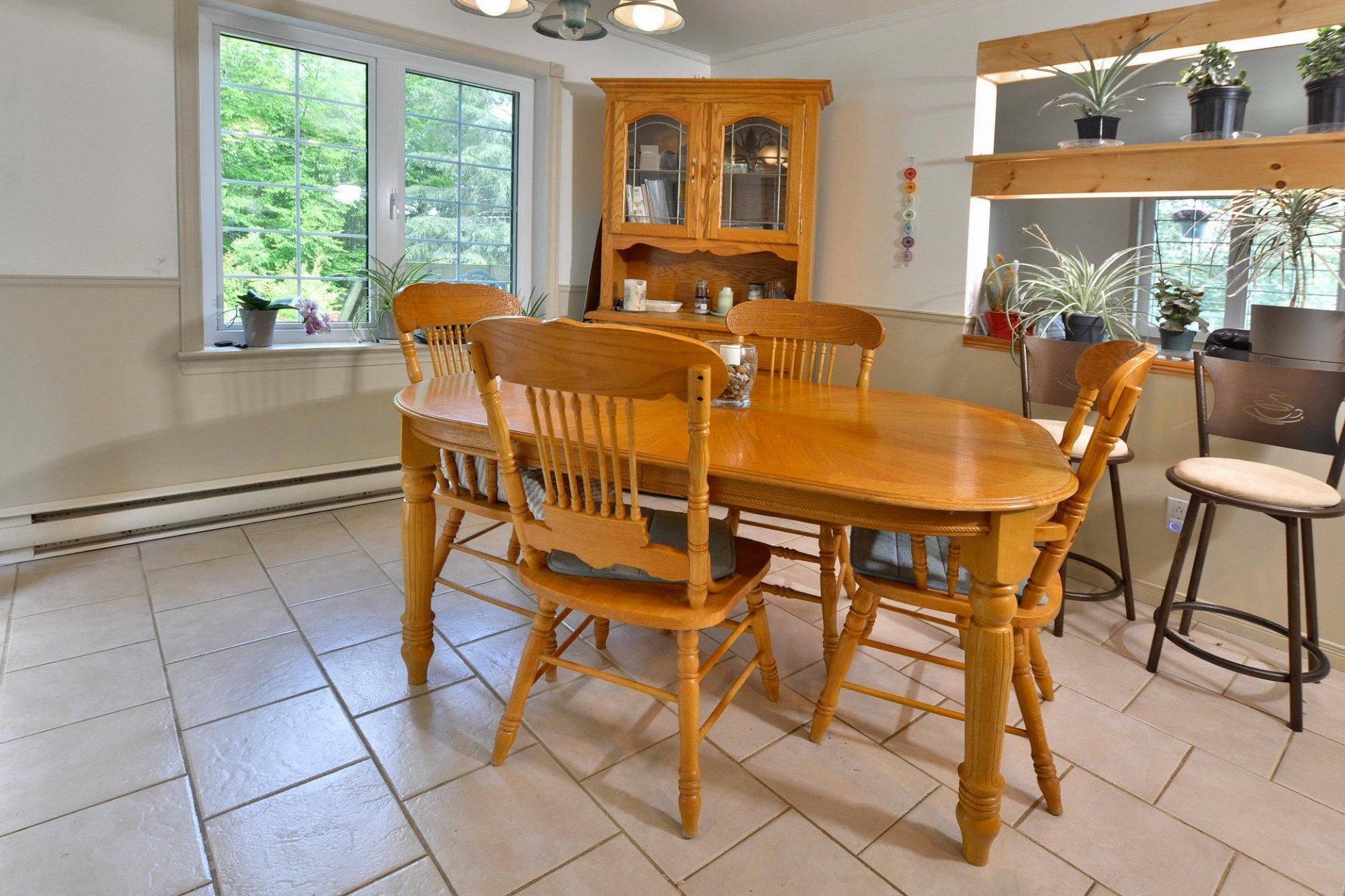 









327


Ch. de la Rouge

,
Huberdeau,




QC
J0T1G0

