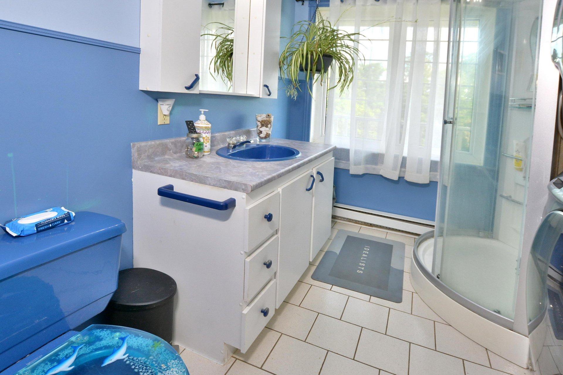 









327


Ch. de la Rouge

,
Huberdeau,




QC
J0T1G0

