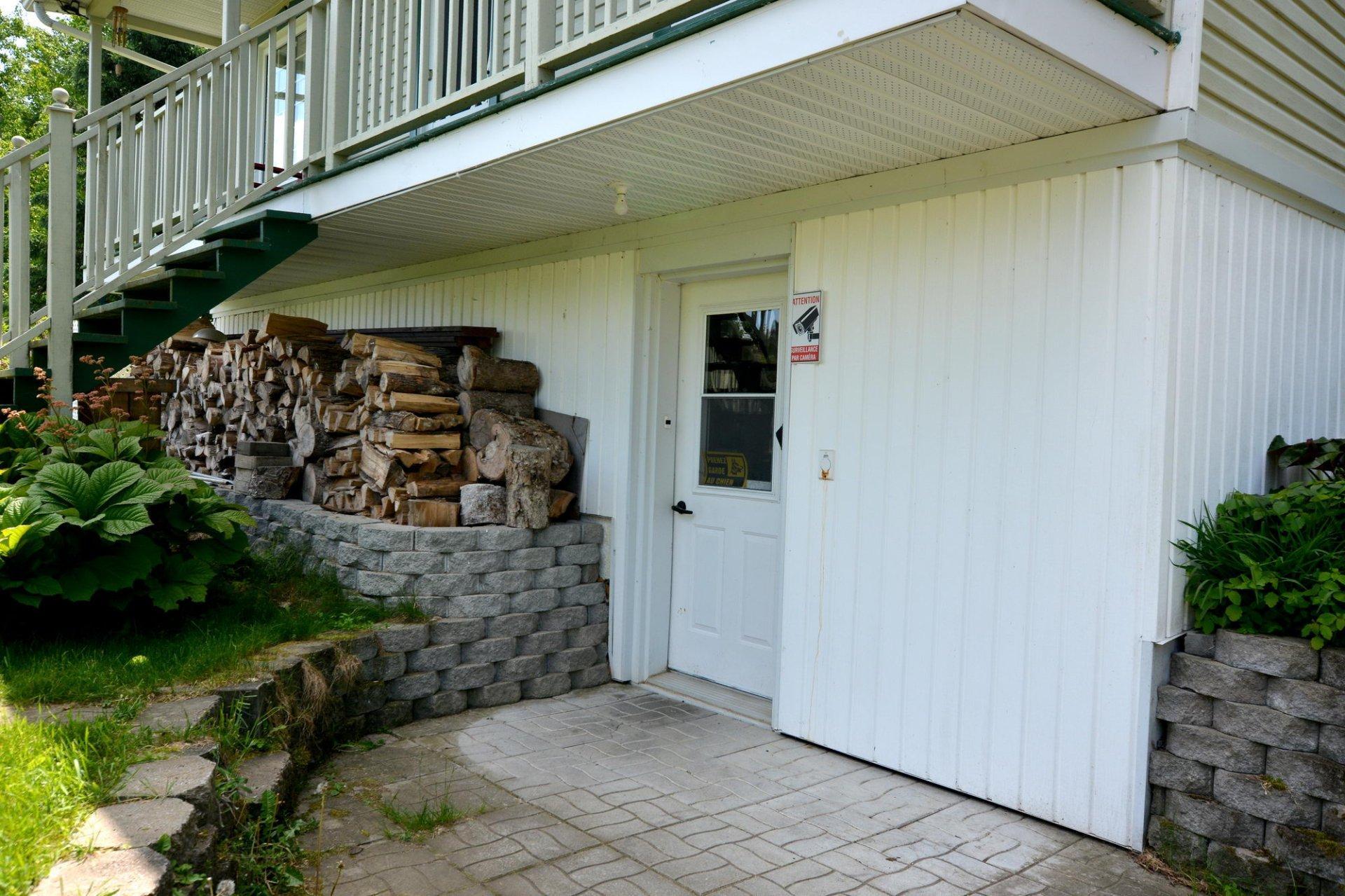 









327


Ch. de la Rouge

,
Huberdeau,




QC
J0T1G0

