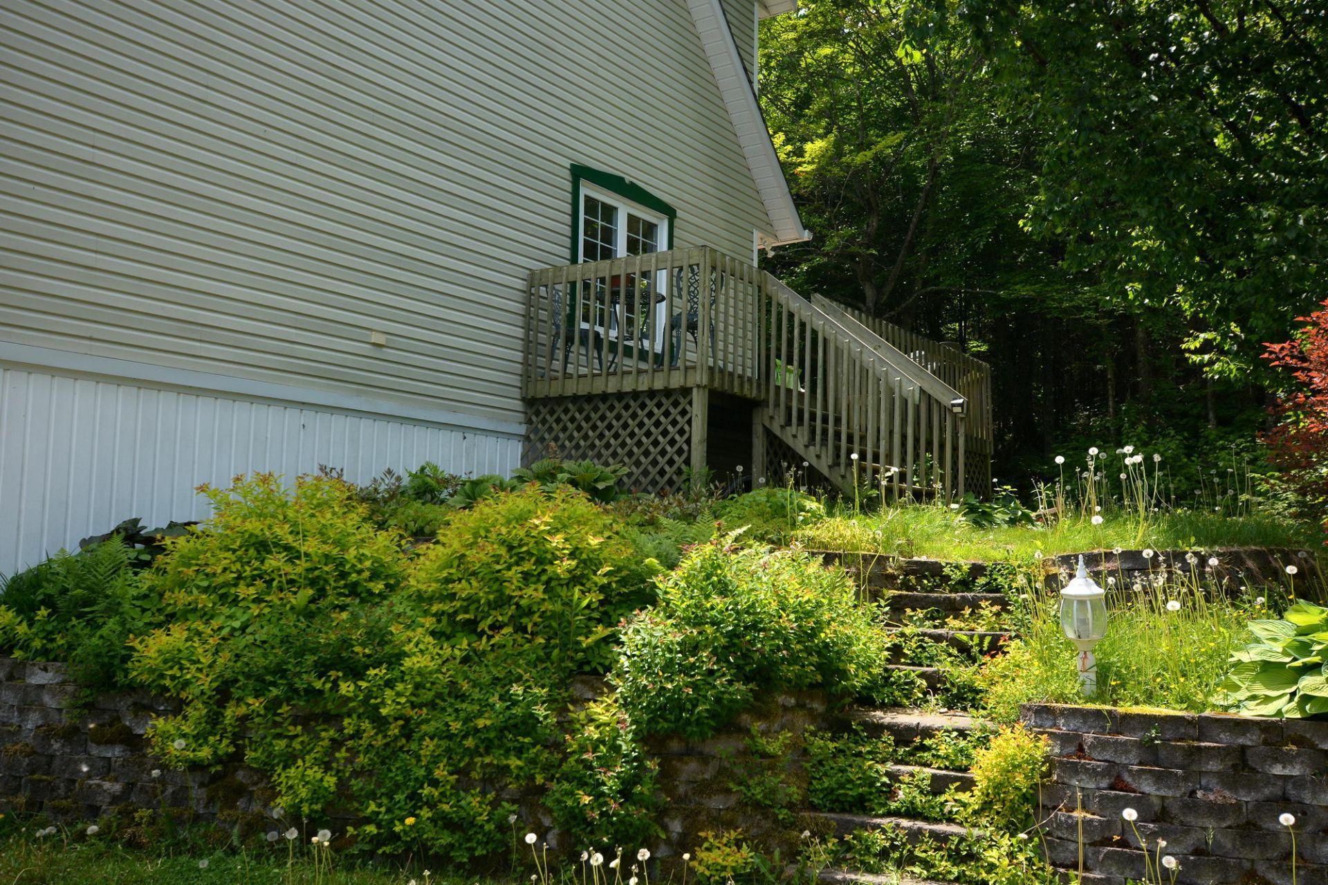 









327


Ch. de la Rouge

,
Huberdeau,




QC
J0T1G0

