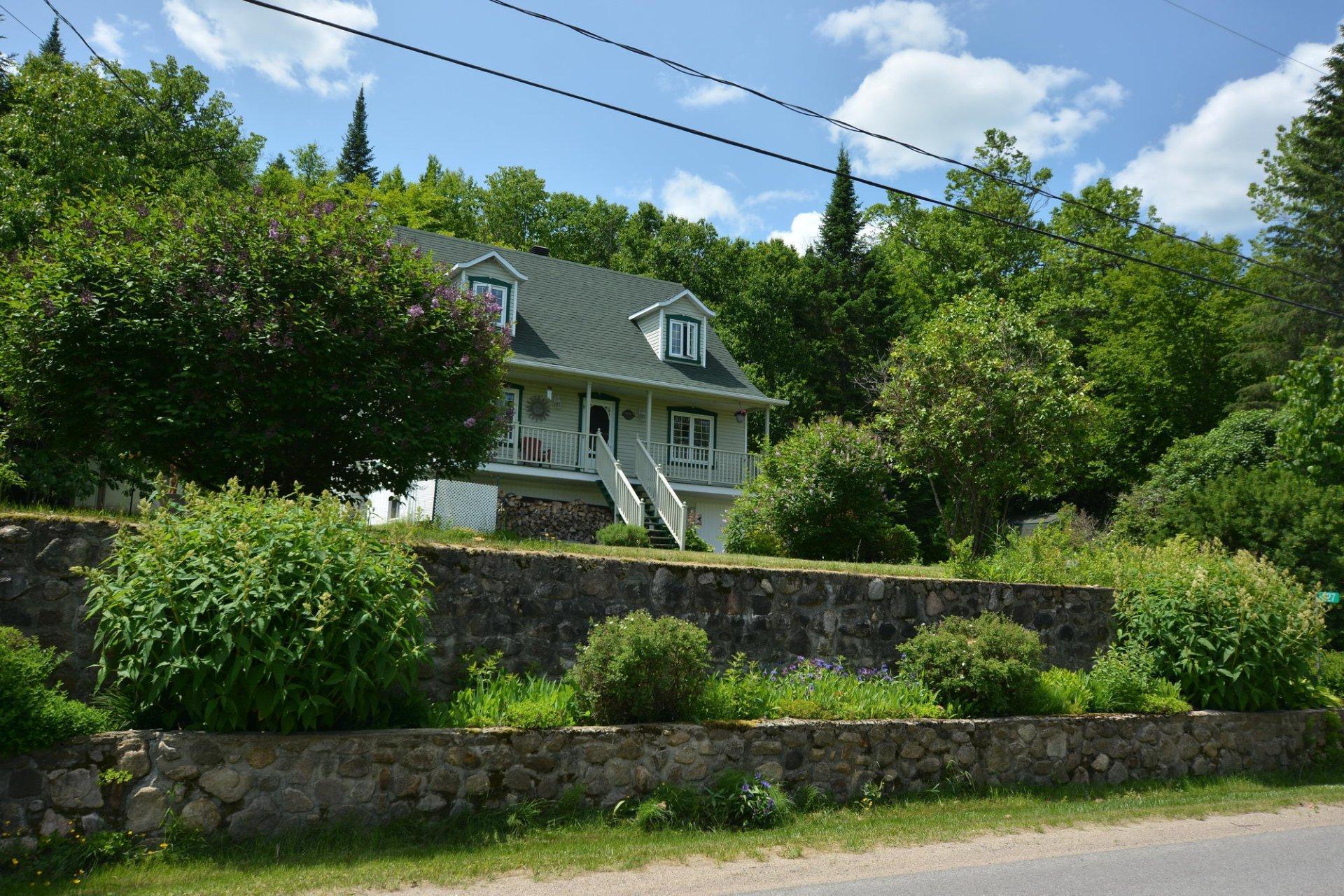 









327


Ch. de la Rouge

,
Huberdeau,




QC
J0T1G0

