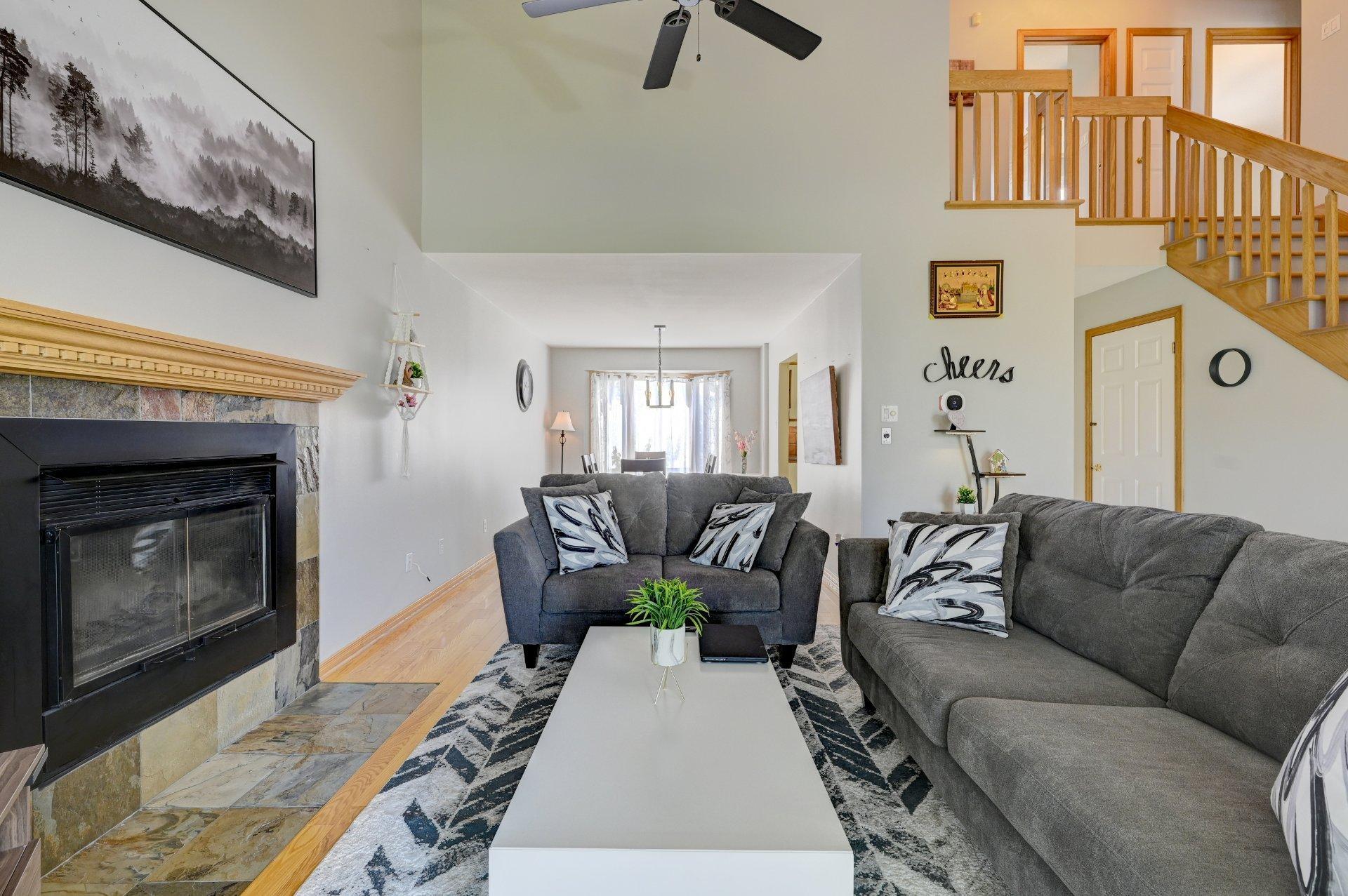 









561


Rue Louis-Lamarre

,
Longueuil (Greenfield Park),




QC
J4V3N3

