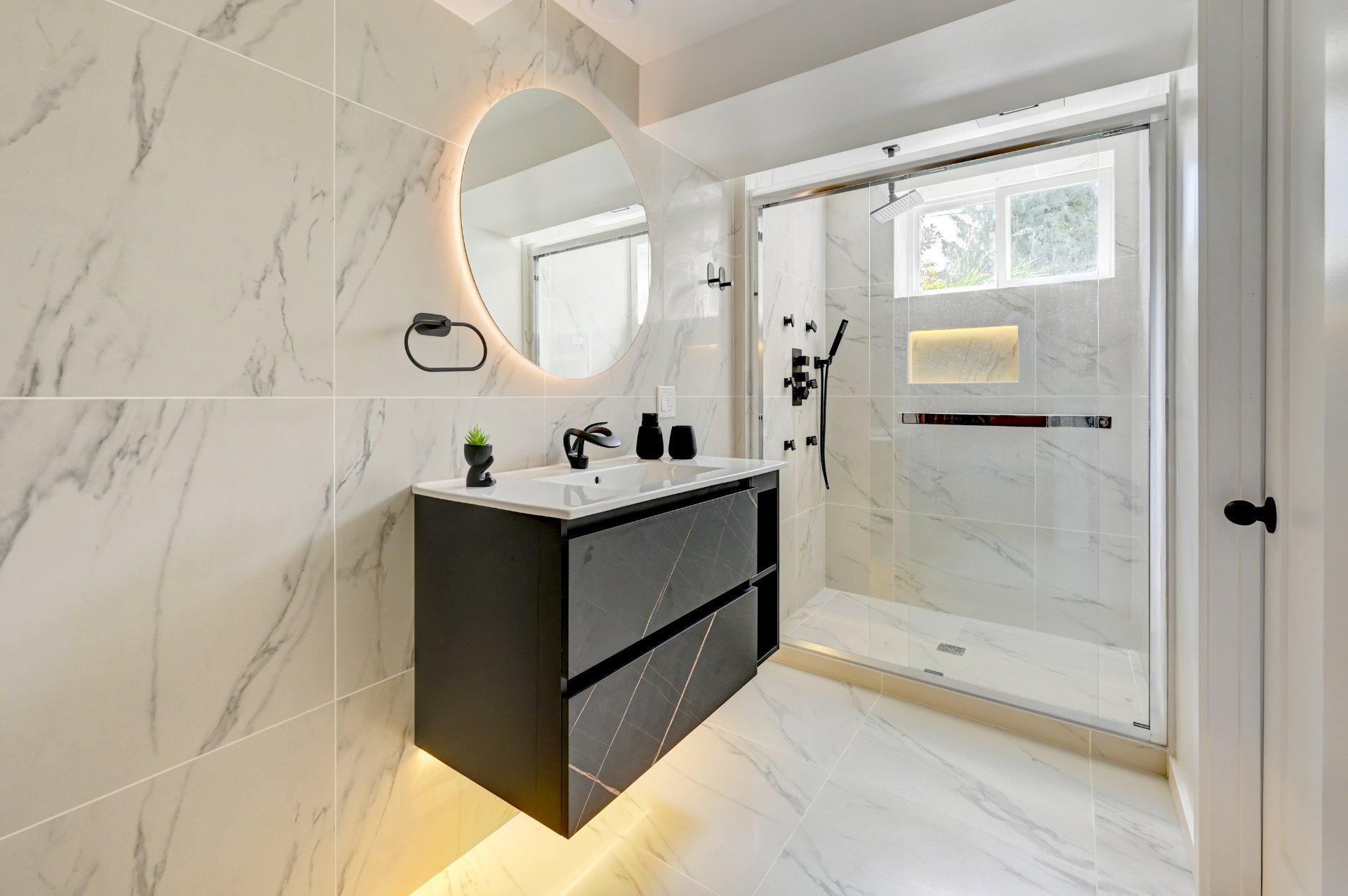 









561


Rue Louis-Lamarre

,
Longueuil (Greenfield Park),




QC
J4V3N3

