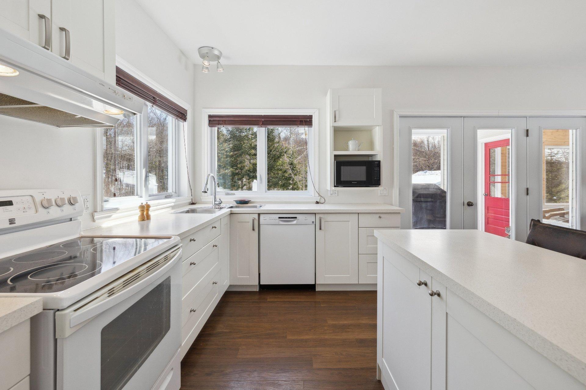 









2684


Imp. du Lac-Suffolk

,
Boileau,




QC
J0V1N0

