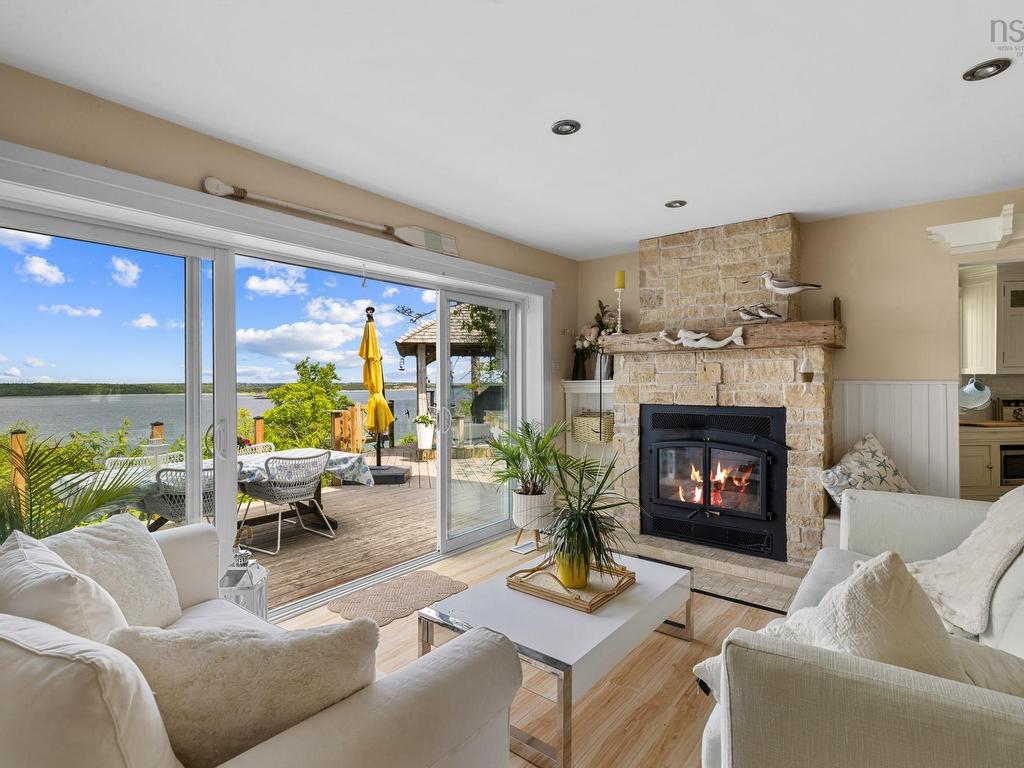












4 York Redoubt Crescent

,
Fergusons Cove,




NS
B3V 1L7

