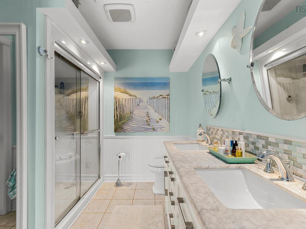 












4 York Redoubt Crescent

,
Fergusons Cove,




NS
B3V 1L7

