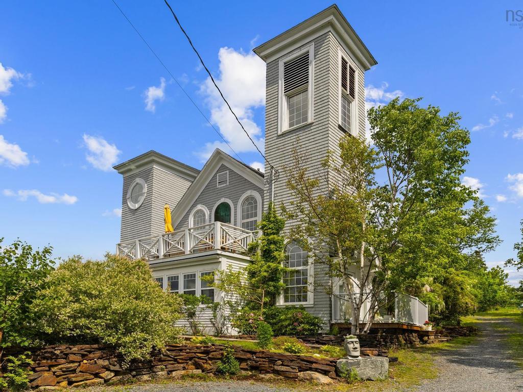












4 York Redoubt Crescent

,
Fergusons Cove,




NS
B3V 1L7

