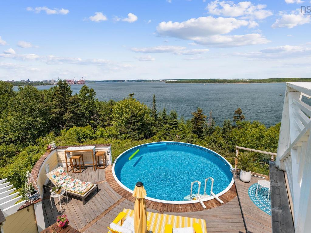 












4 York Redoubt Crescent

,
Fergusons Cove,




NS
B3V 1L7

