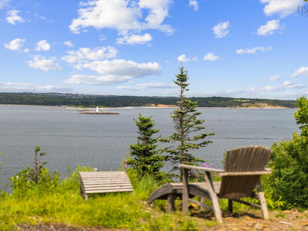 












4 York Redoubt Crescent

,
Fergusons Cove,




NS
B3V 1L7

