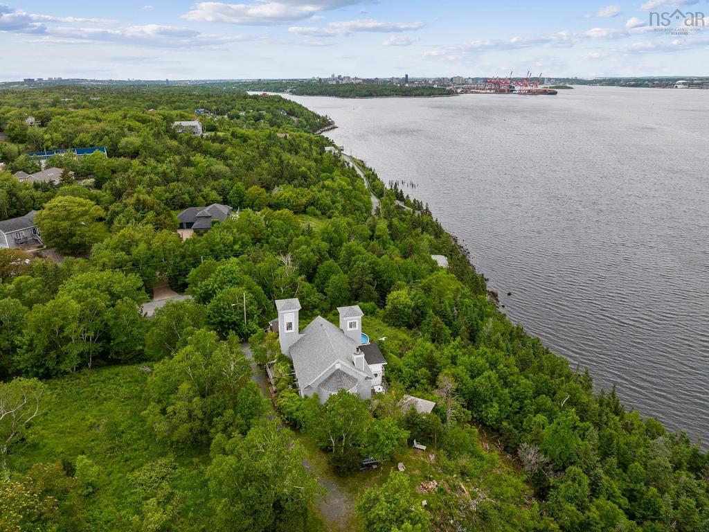 












4 York Redoubt Crescent

,
Fergusons Cove,




NS
B3V 1L7

