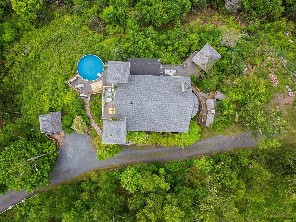 












4 York Redoubt Crescent

,
Fergusons Cove,




NS
B3V 1L7

