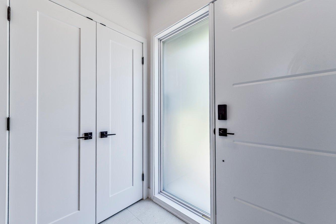 









2010


Rue La Corne

,
Saint-Bruno-de-Montarville,




QC
J3V4Z9

