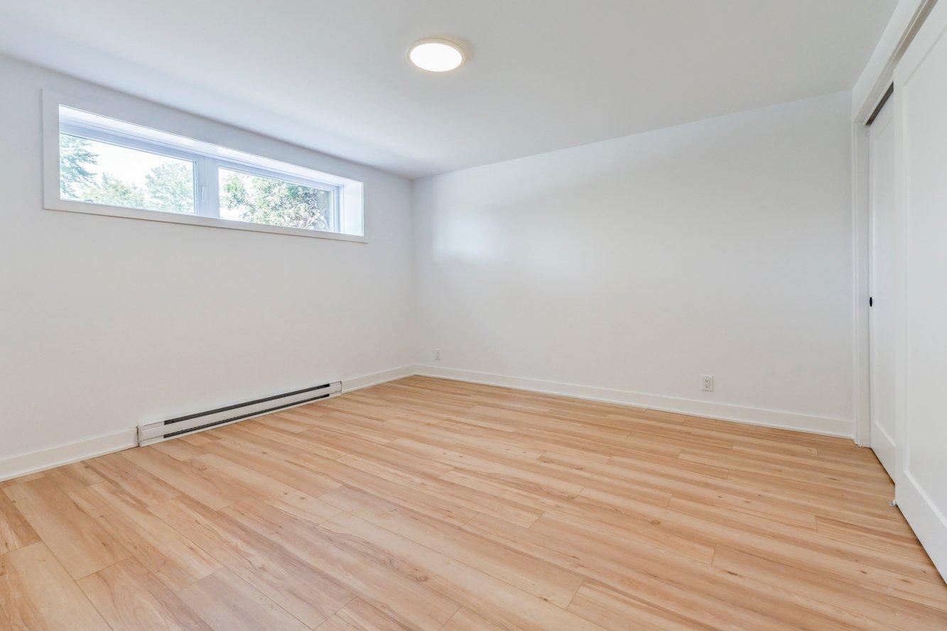 









2010


Rue La Corne

,
Saint-Bruno-de-Montarville,




QC
J3V4Z9

