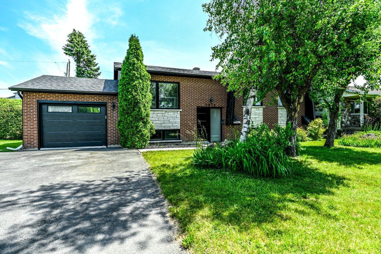









2010


Rue La Corne

,
Saint-Bruno-de-Montarville,




QC
J3V4Z9

