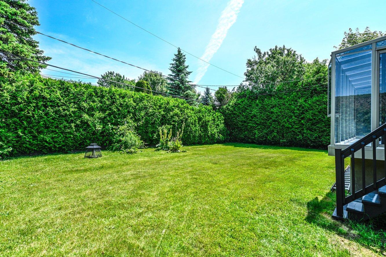 









2010


Rue La Corne

,
Saint-Bruno-de-Montarville,




QC
J3V4Z9

