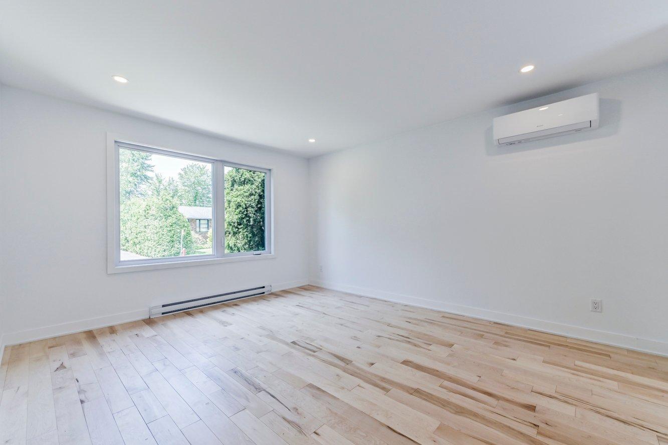 









2010


Rue La Corne

,
Saint-Bruno-de-Montarville,




QC
J3V4Z9

