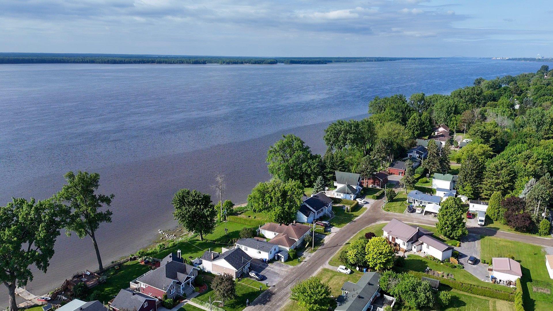 









4308


Rue du Rivage

,
Trois-Rivières,




QC
G8V1Z5

