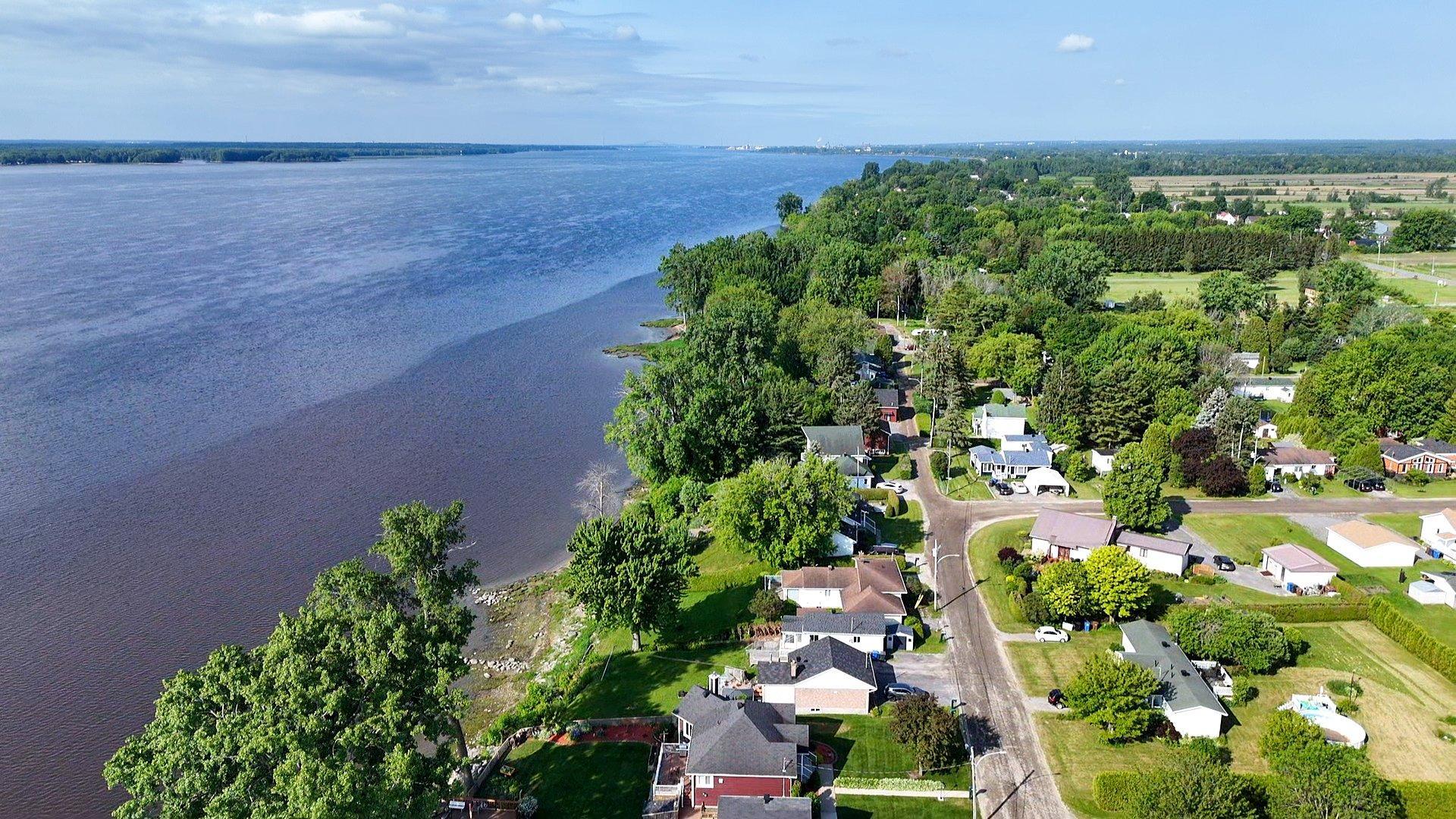 









4308


Rue du Rivage

,
Trois-Rivières,




QC
G8V1Z5

