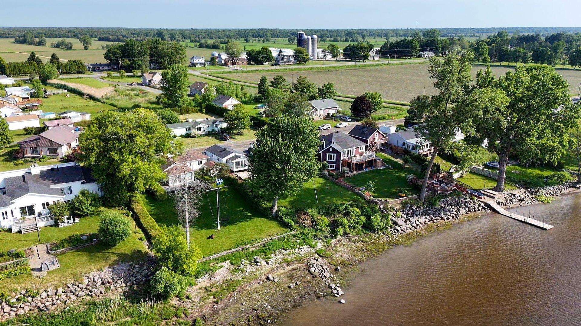 









4308


Rue du Rivage

,
Trois-Rivières,




QC
G8V1Z5

