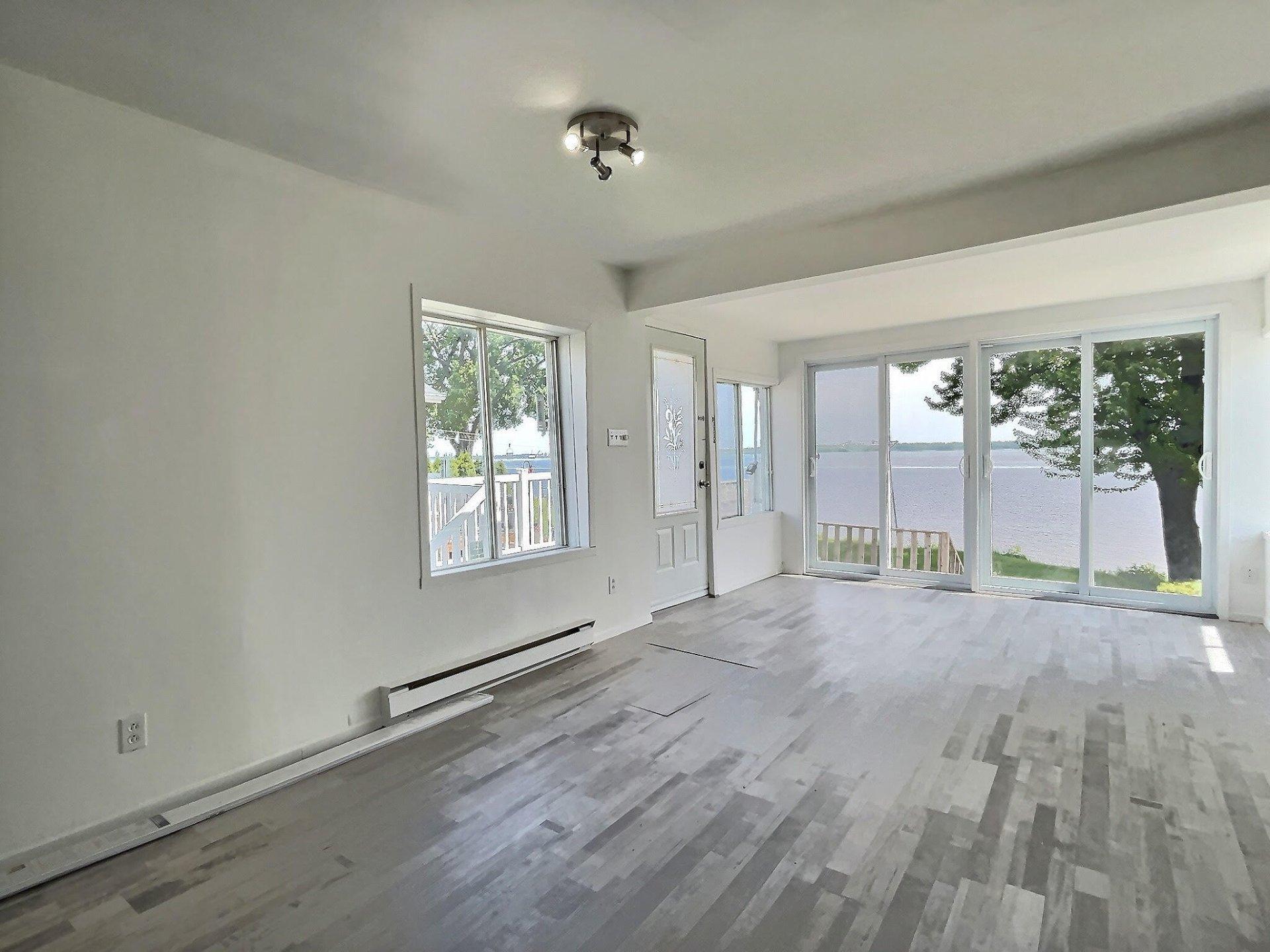 









4308


Rue du Rivage

,
Trois-Rivières,




QC
G8V1Z5

