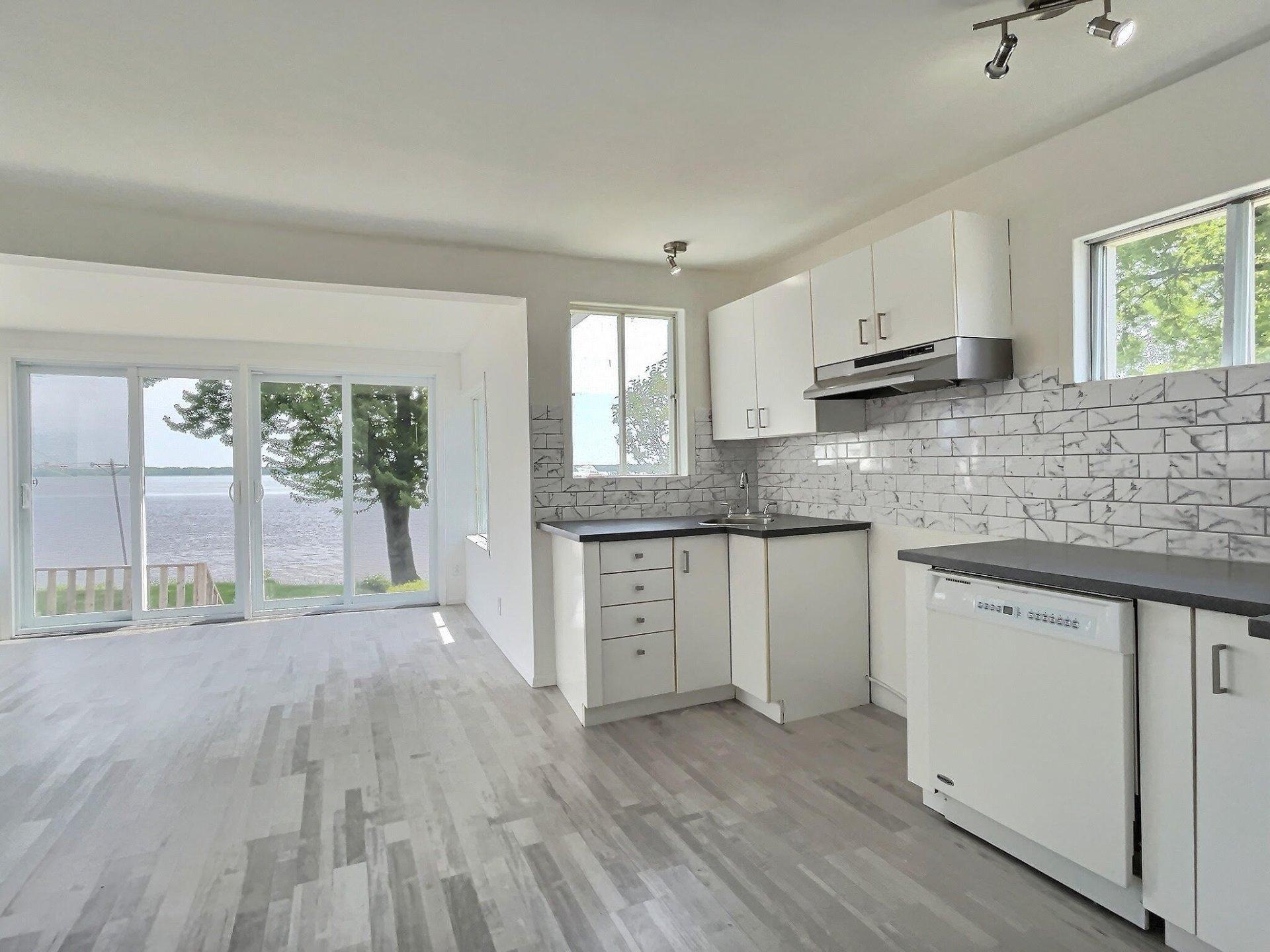 









4308


Rue du Rivage

,
Trois-Rivières,




QC
G8V1Z5

