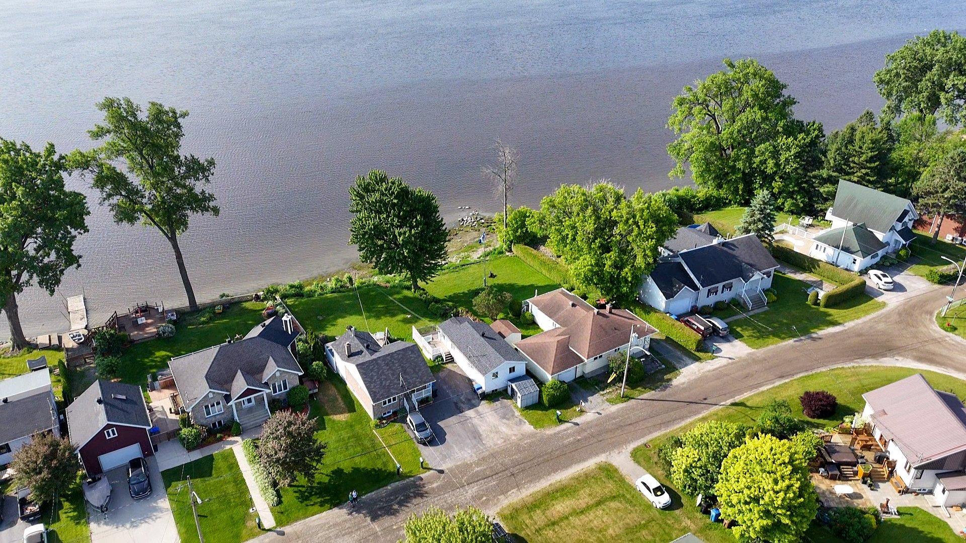 









4308


Rue du Rivage

,
Trois-Rivières,




QC
G8V1Z5

