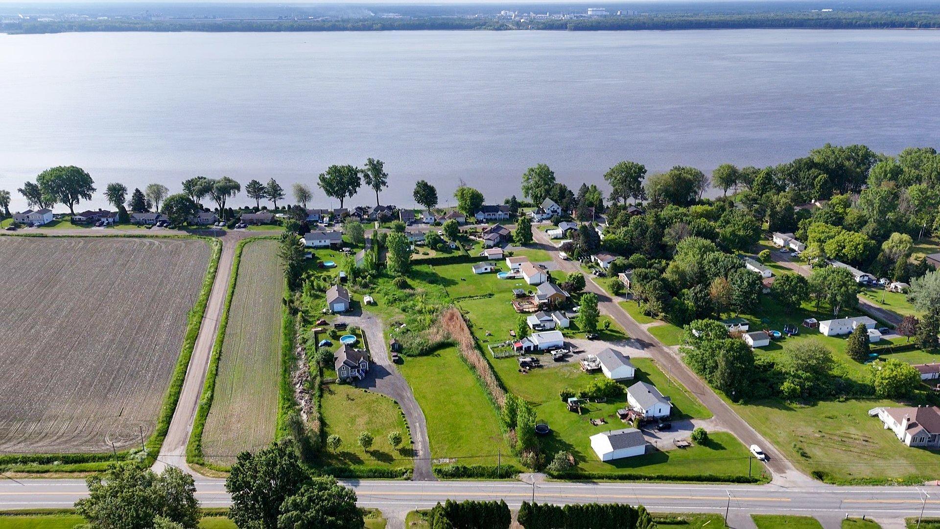 









4308


Rue du Rivage

,
Trois-Rivières,




QC
G8V1Z5

