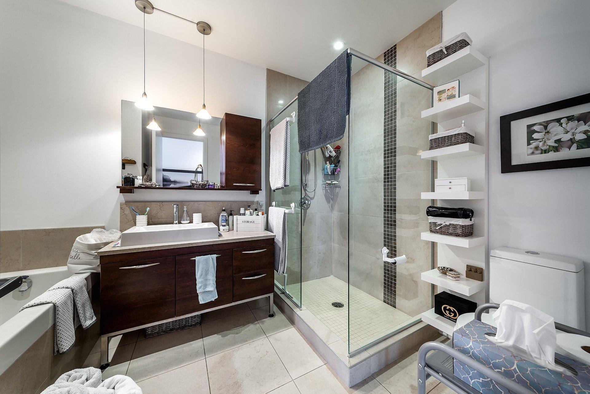 









859


Rue de la Commune E.

, 814,
Montréal (Ville-Marie),




QC
H2L0B9

