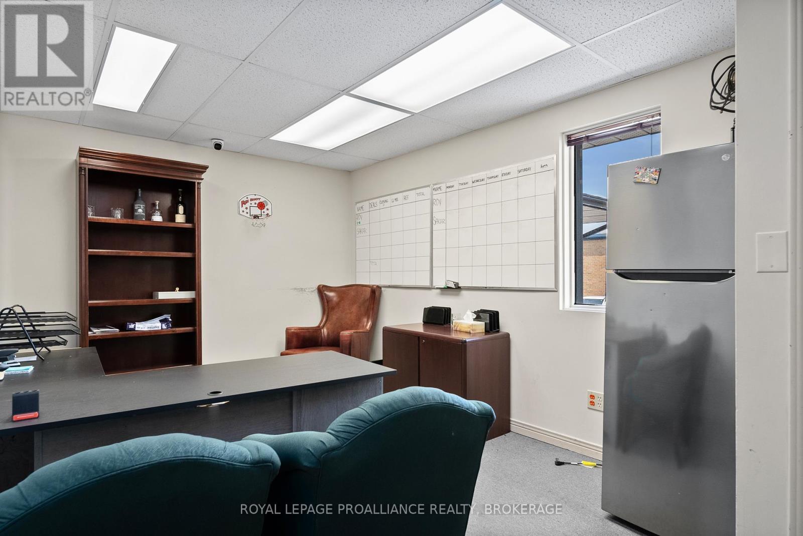 












271 CONCESSION STREET

,
Kingston (East of Sir John A. Blvd),




Ontario
K7K2B7

