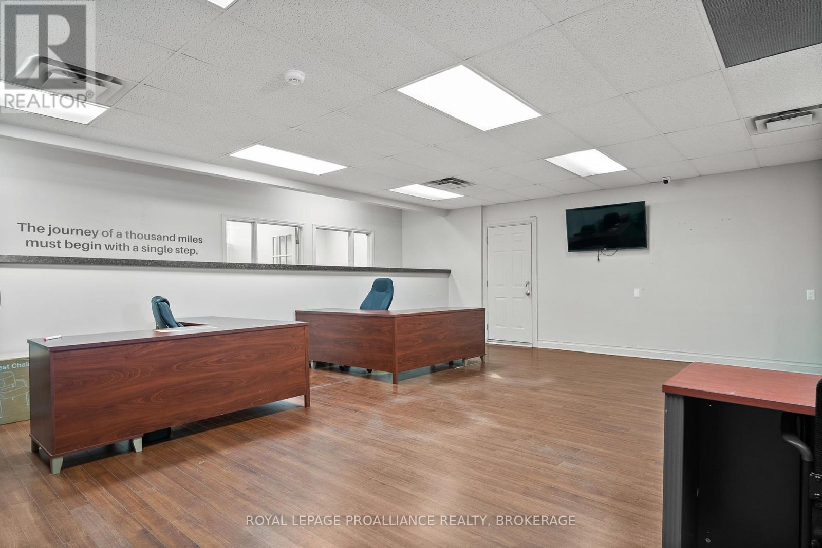 












271 CONCESSION STREET

,
Kingston (East of Sir John A. Blvd),




Ontario
K7K2B7

