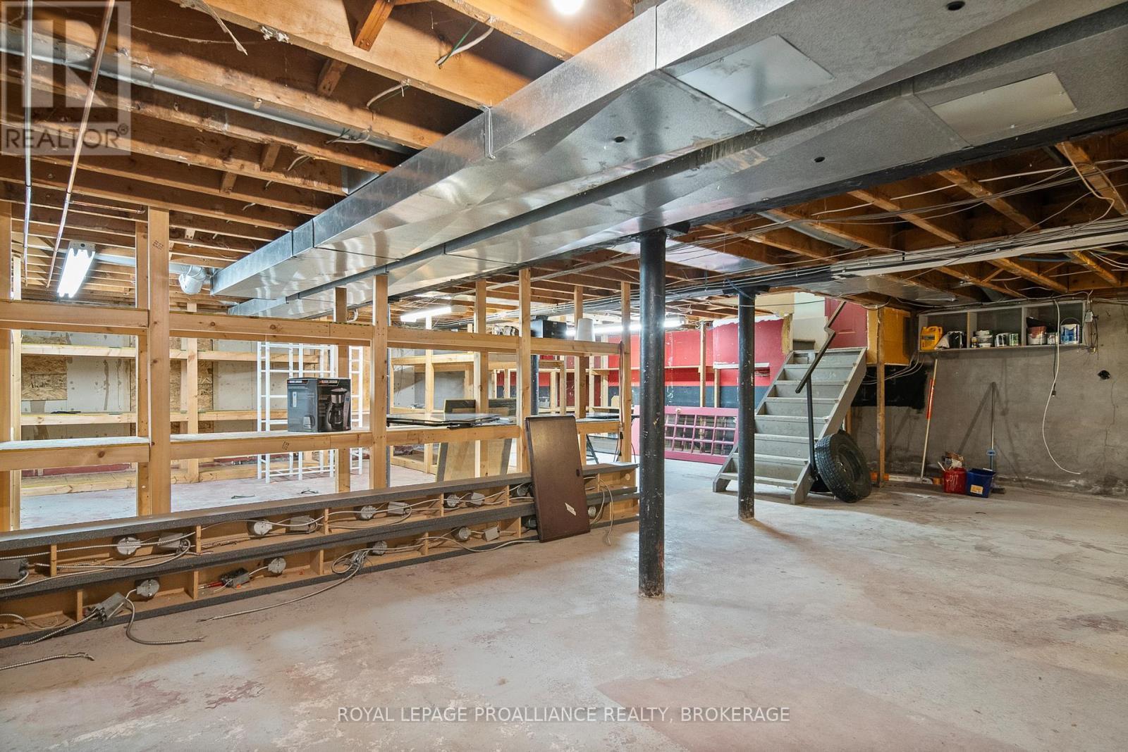 












271 CONCESSION STREET

,
Kingston (East of Sir John A. Blvd),




Ontario
K7K2B7

