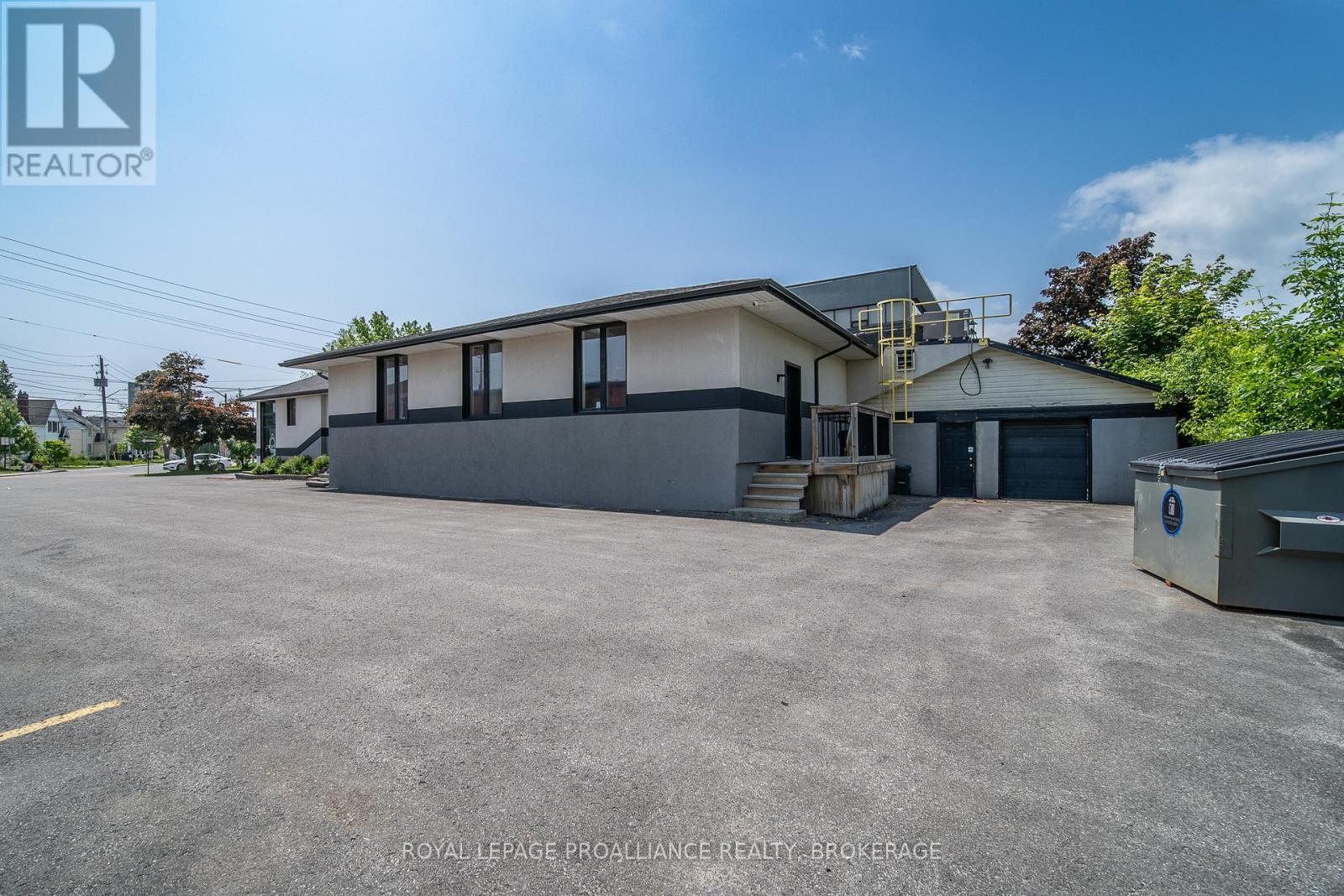 












271 CONCESSION STREET

,
Kingston (East of Sir John A. Blvd),




Ontario
K7K2B7

