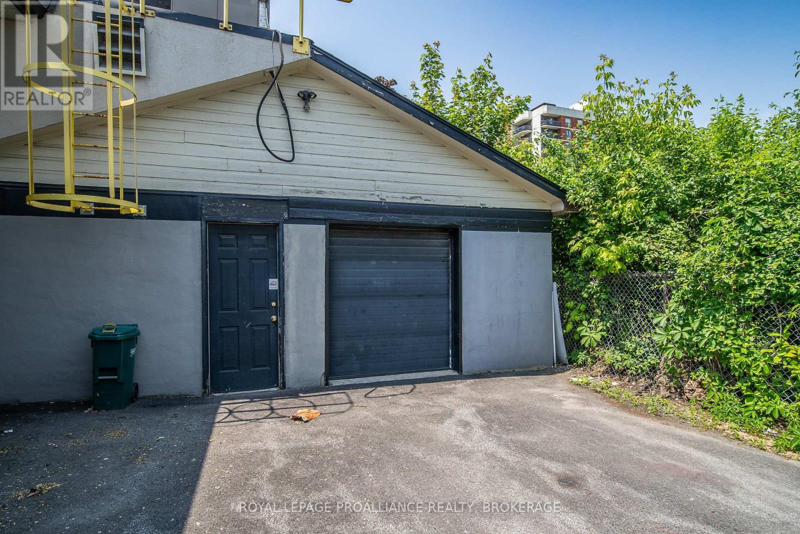 












271 CONCESSION STREET

,
Kingston (East of Sir John A. Blvd),




Ontario
K7K2B7

