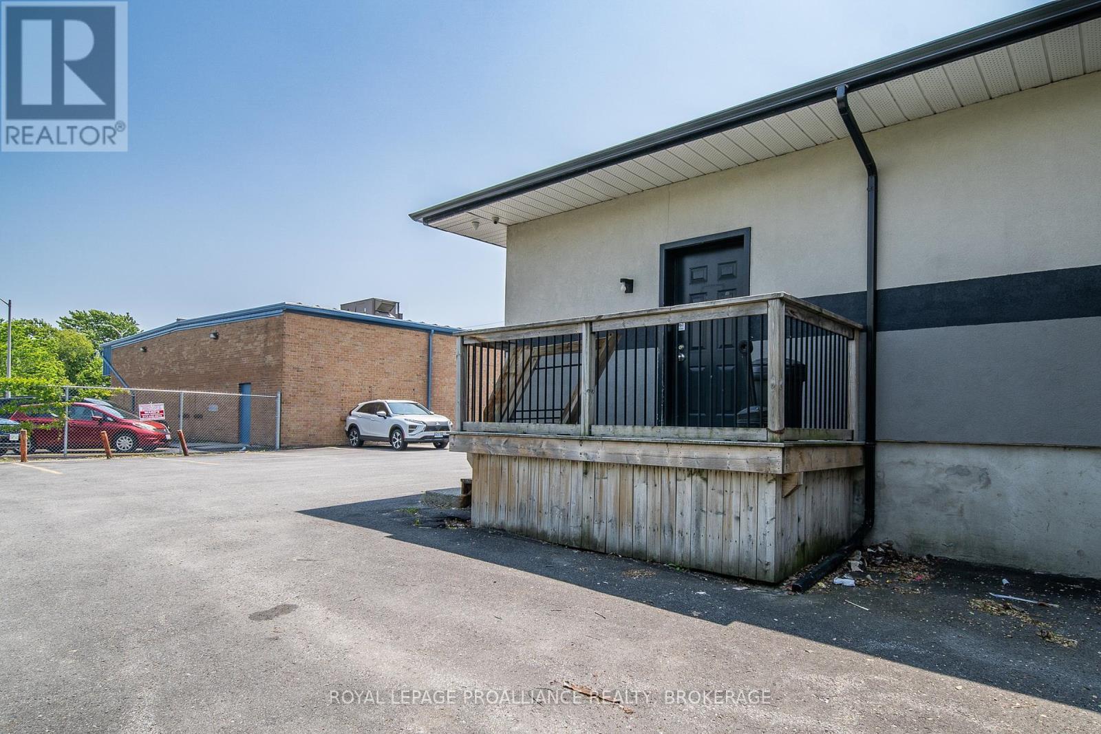 












271 CONCESSION STREET

,
Kingston (East of Sir John A. Blvd),




Ontario
K7K2B7

