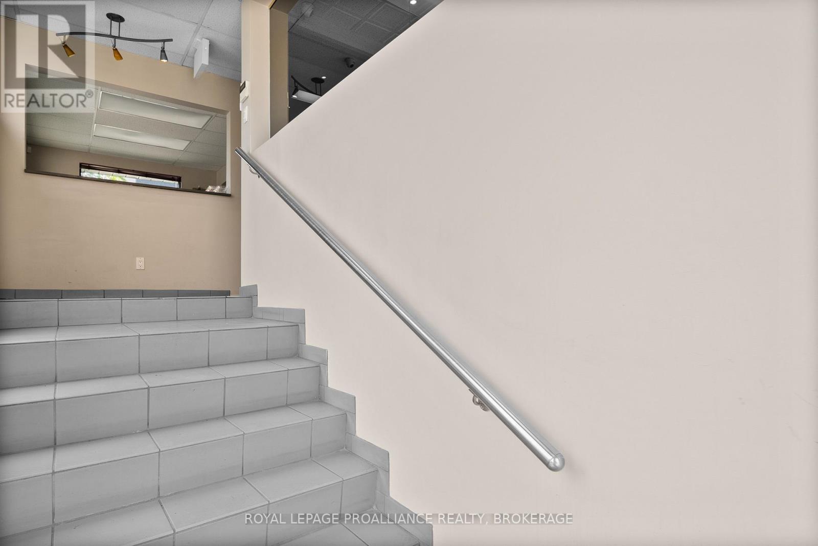 












271 CONCESSION STREET

,
Kingston (East of Sir John A. Blvd),




Ontario
K7K2B7

