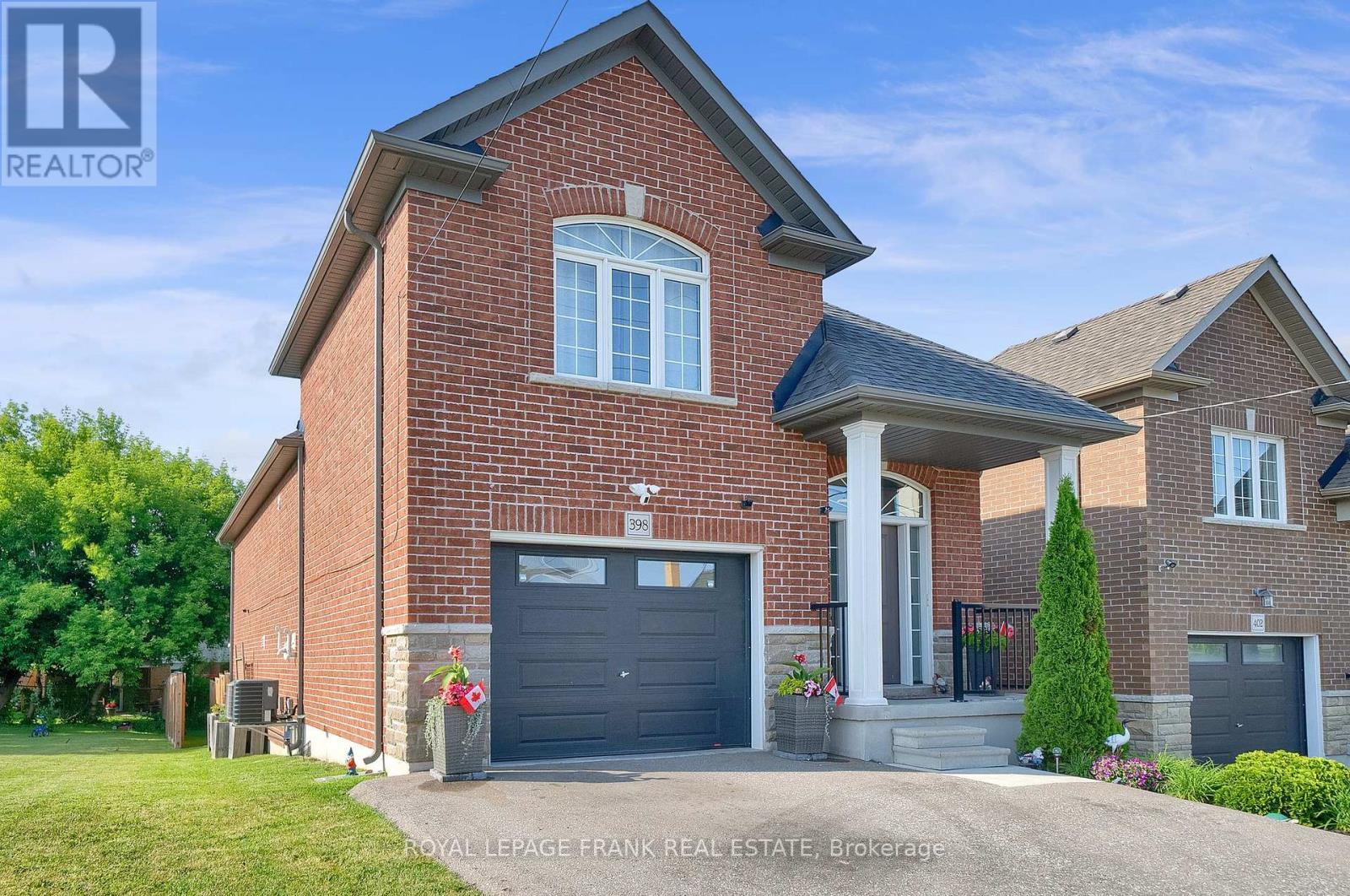 












398 OLIVE AVENUE

,
Oshawa (Central),




Ontario
L1H2R1

