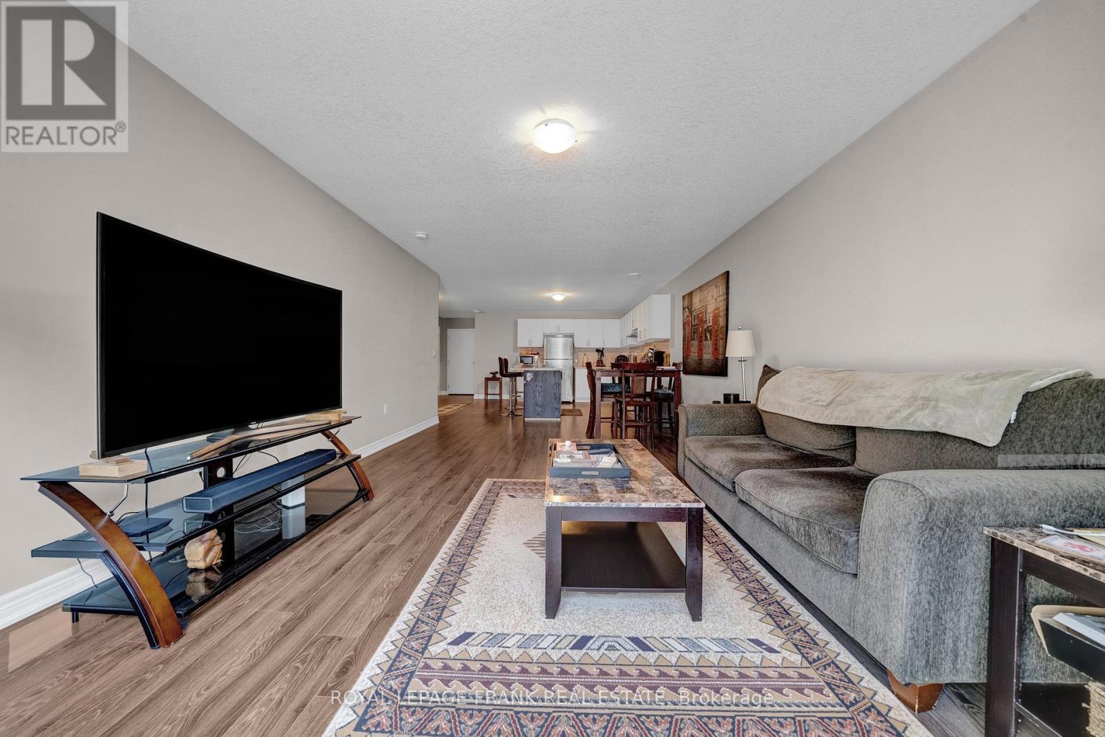 












398 OLIVE AVENUE

,
Oshawa (Central),




Ontario
L1H2R1


