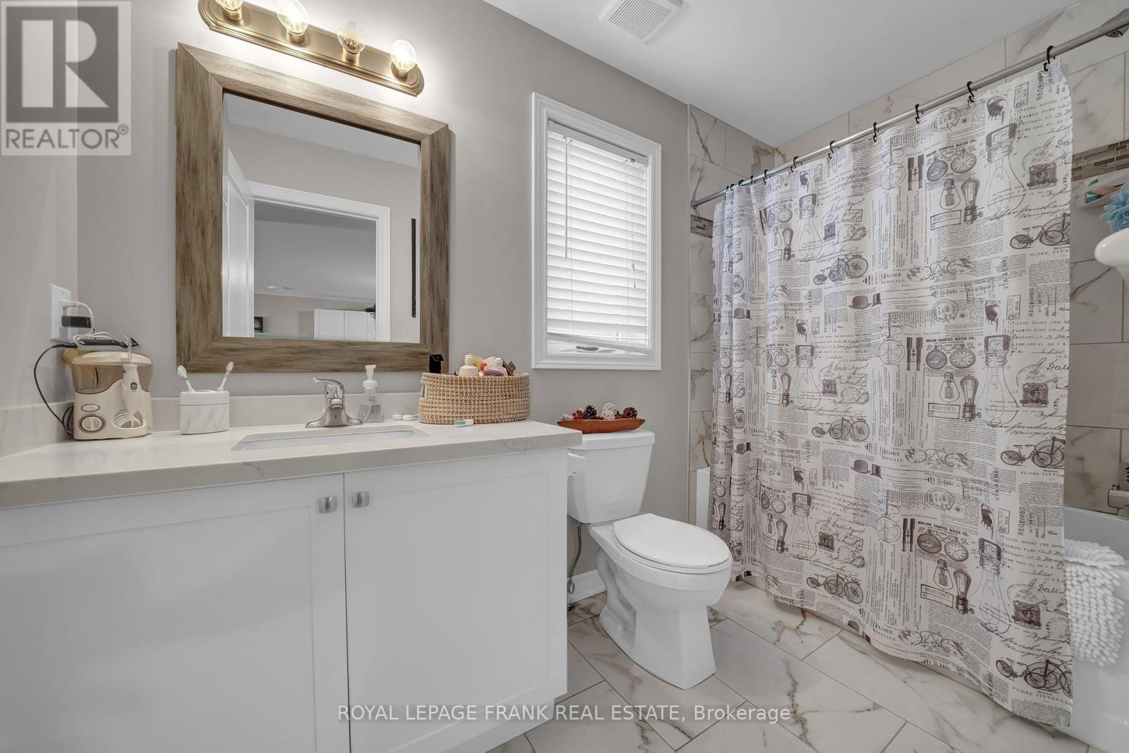 












398 OLIVE AVENUE

,
Oshawa (Central),




Ontario
L1H2R1

