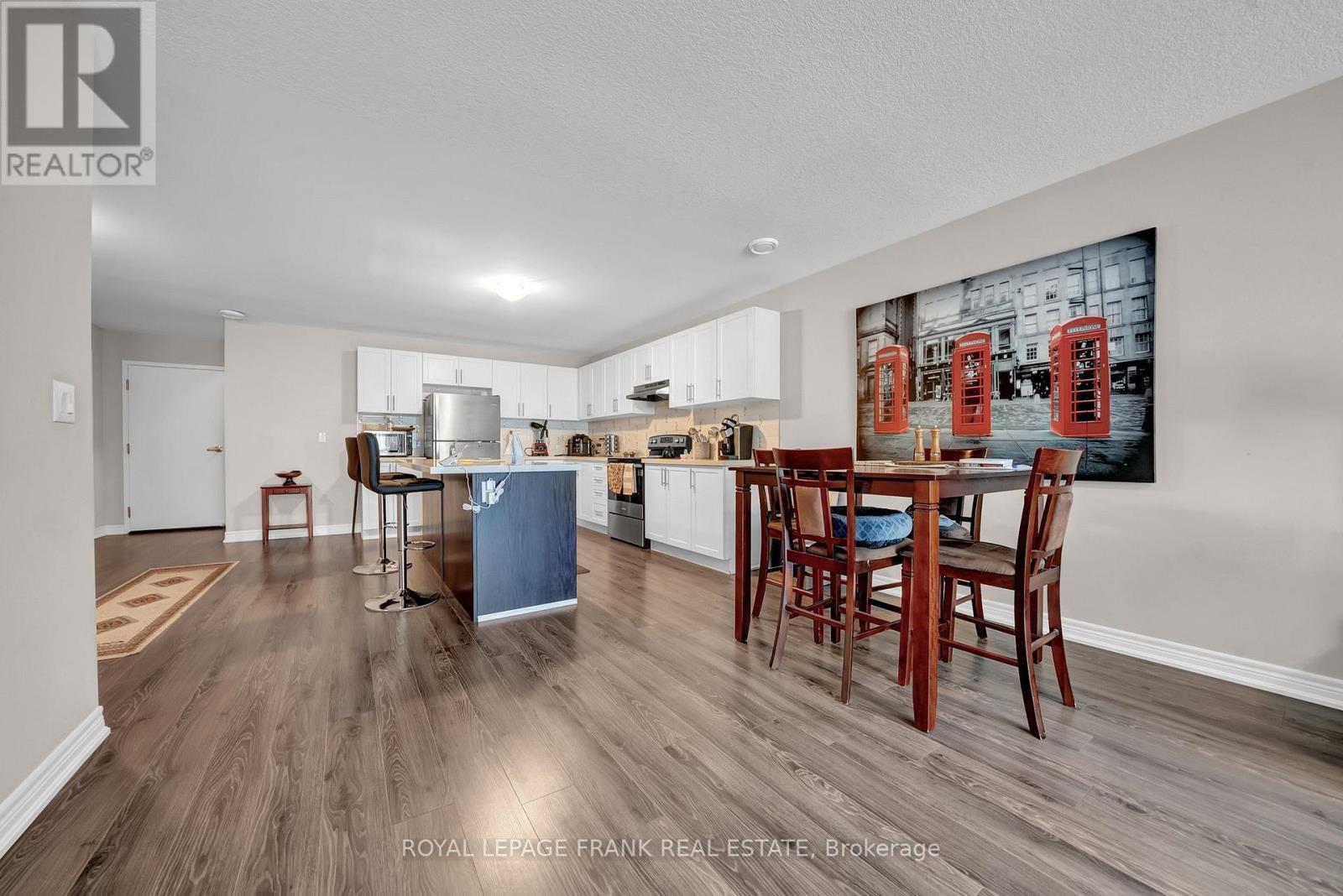 












398 OLIVE AVENUE

,
Oshawa (Central),




Ontario
L1H2R1

