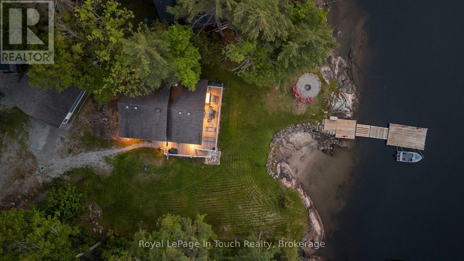 












198 LAVALLEY WAY

,
Georgian Bay (Baxter),




Ontario
P0E1E0

