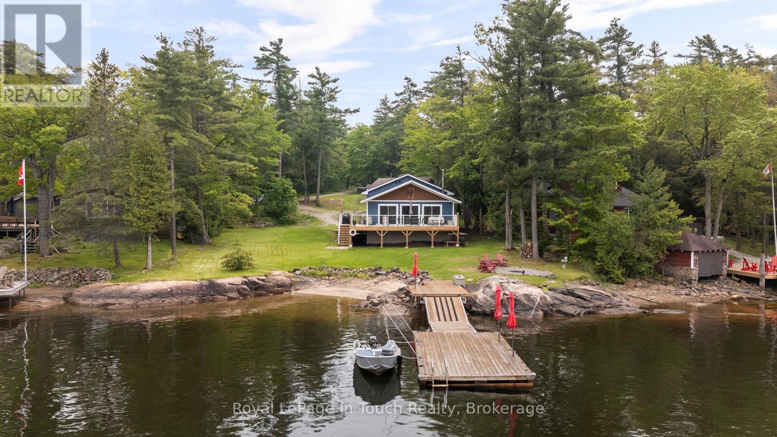 












198 LAVALLEY WAY

,
Georgian Bay (Baxter),




Ontario
P0E1E0

