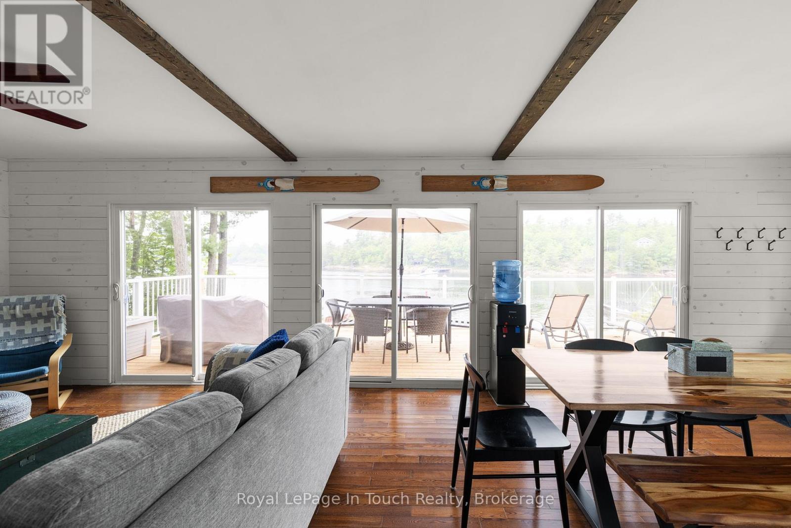 












198 LAVALLEY WAY

,
Georgian Bay (Baxter),




Ontario
P0E1E0

