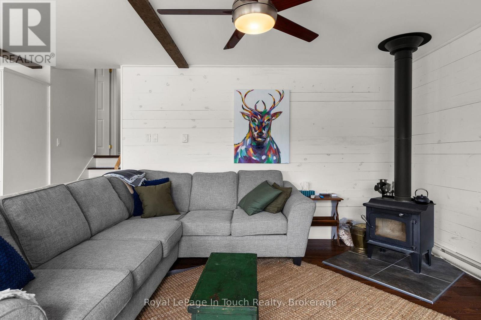 












198 LAVALLEY WAY

,
Georgian Bay (Baxter),




Ontario
P0E1E0

