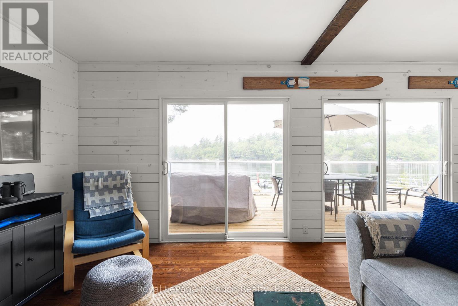 












198 LAVALLEY WAY

,
Georgian Bay (Baxter),




Ontario
P0E1E0

