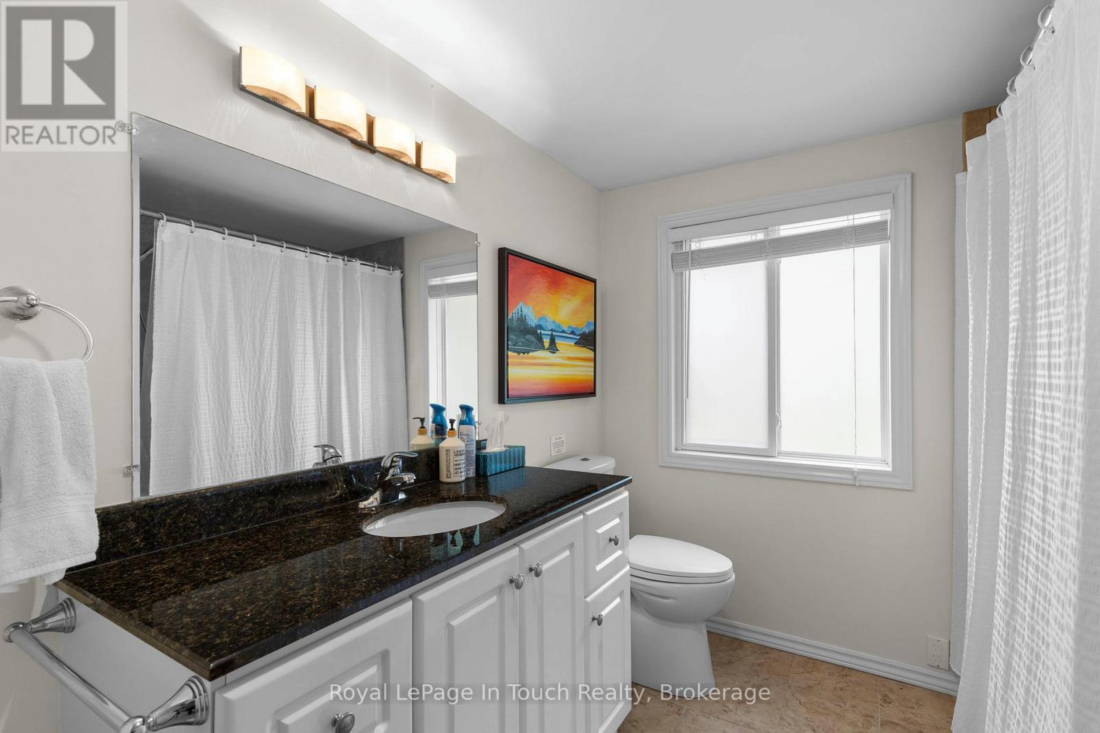 












198 LAVALLEY WAY

,
Georgian Bay (Baxter),




Ontario
P0E1E0

