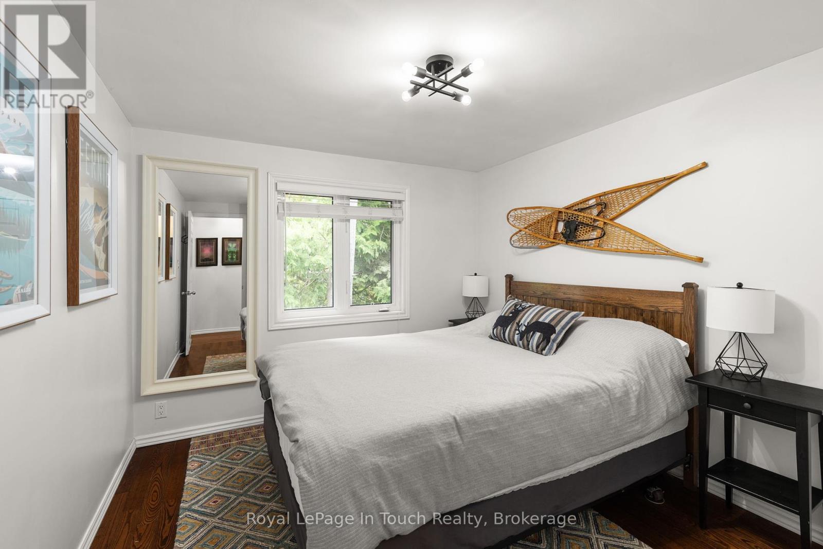 












198 LAVALLEY WAY

,
Georgian Bay (Baxter),




Ontario
P0E1E0

