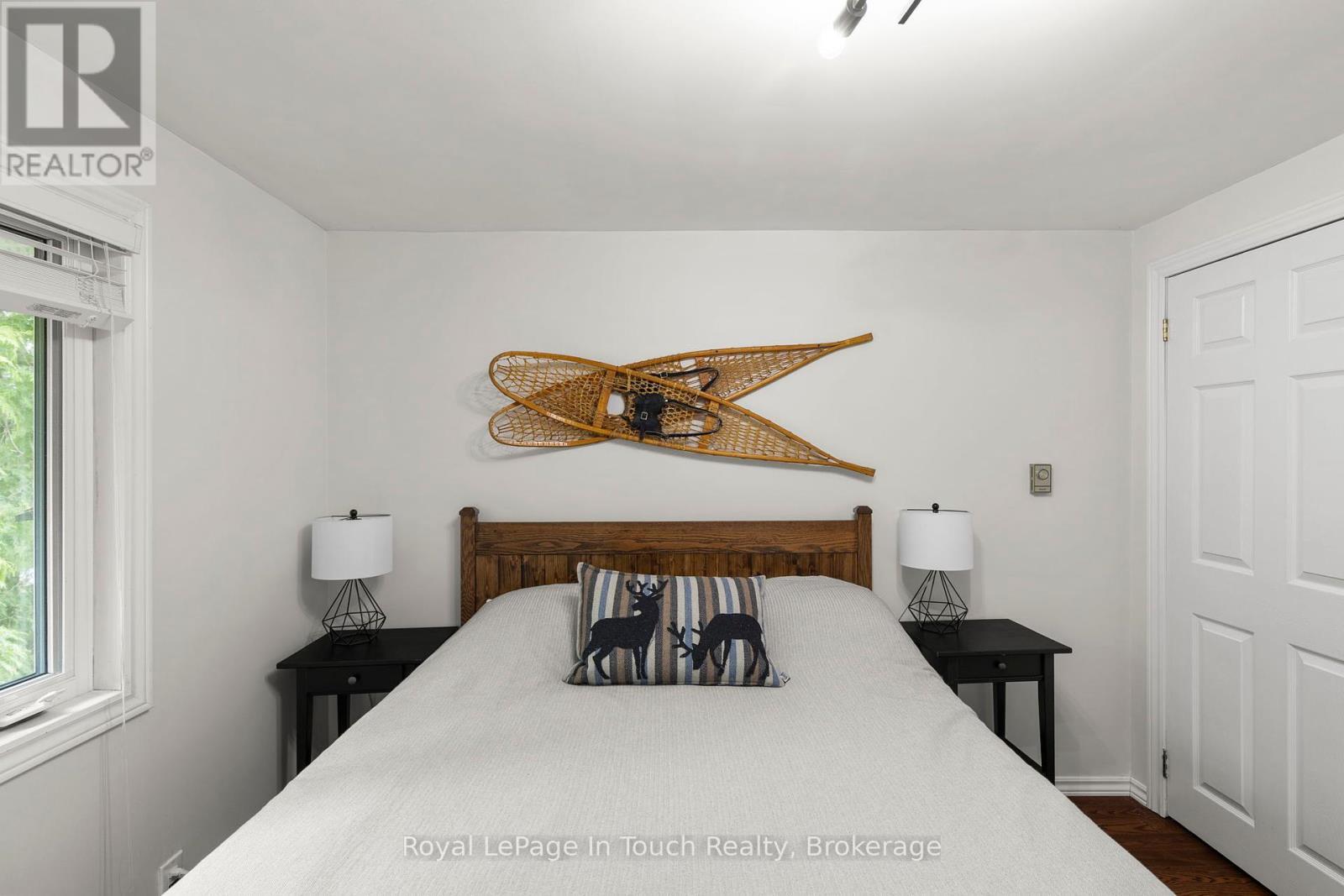 












198 LAVALLEY WAY

,
Georgian Bay (Baxter),




Ontario
P0E1E0


