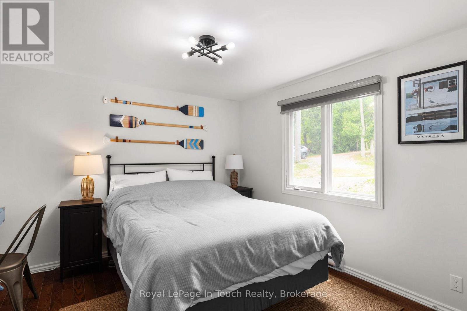 












198 LAVALLEY WAY

,
Georgian Bay (Baxter),




Ontario
P0E1E0

